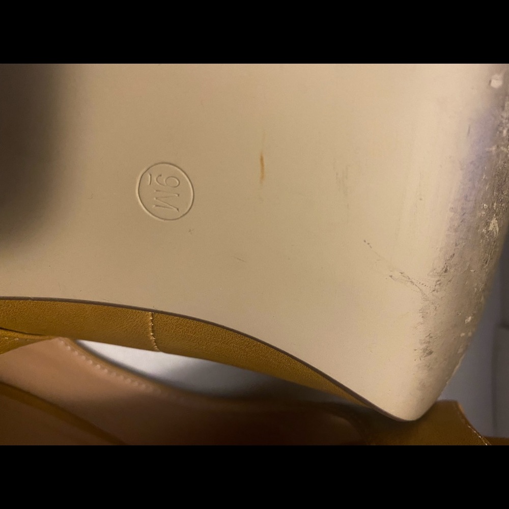 Heels - Picture 2 of 3